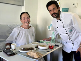 El chef Iván Cerdeño acerca la alta cocina saludable a pacientes, profesionales y visitantes del Hospital Quirónsalud Marbella